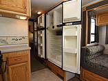 2002 Fleetwood Bounder Photo #11
