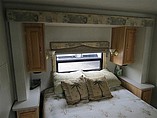 2002 Fleetwood Bounder Photo #13