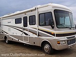2005 Fleetwood Bounder Photo #2