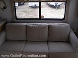 2005 Fleetwood Bounder Photo #9