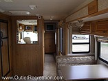 2005 Fleetwood Bounder Photo #12