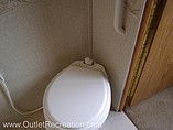 2005 Fleetwood Bounder Photo #19