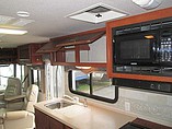 2005 Fleetwood Bounder Photo #4