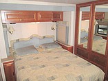 2005 Fleetwood Bounder Photo #28