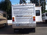 2005 Fleetwood Bounder Photo #2