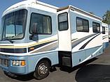 2005 Fleetwood Bounder Photo #2