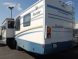 2005 Fleetwood Bounder Photo #3