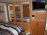 2005 Fleetwood Bounder Photo #11