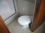 2006 Fleetwood Bounder Photo #19