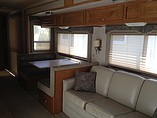 2006 Fleetwood Bounder Photo #5
