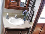 2006 Fleetwood Bounder Photo #9