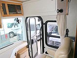 2004 Fleetwood Bounder Photo #11