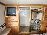2004 Fleetwood Bounder Photo #29