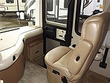 2004 Fleetwood Bounder Photo #6