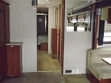 2004 Fleetwood Bounder Photo #9
