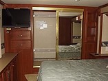 2004 Fleetwood Bounder Photo #16