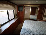 2005 Fleetwood Bounder Photo #11