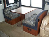 2005 Fleetwood Bounder Photo #6