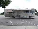 2008 Fleetwood Bounder Photo #11