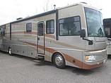 2006 Fleetwood Bounder Photo #2