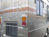 2006 Fleetwood Bounder Photo #4