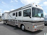 2002 Fleetwood Bounder Photo #2