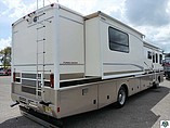 2002 Fleetwood Bounder Photo #7
