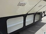 2002 Fleetwood Bounder Photo #12