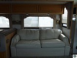 2002 Fleetwood Bounder Photo #30