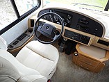2002 Fleetwood Bounder Photo #5