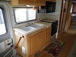 2002 Fleetwood Bounder Photo #10