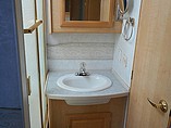 2002 Fleetwood Bounder Photo #14