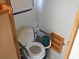 2002 Fleetwood Bounder Photo #16