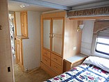 2002 Fleetwood Bounder Photo #21