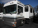 2002 Fleetwood Bounder Photo #2