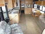 2005 Fleetwood Bounder Photo #4