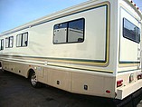 1995 Fleetwood Bounder Photo #2