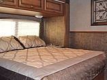2014 Fleetwood Bounder Classic Photo #10