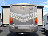 2015 Fleetwood Bounder Classic Photo #4