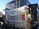 2015 Fleetwood Bounder Classic Photo #3