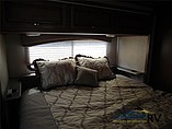 2015 Fleetwood Bounder Classic Photo #7