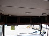 2015 Fleetwood Bounder Classic Photo #17