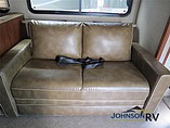 2015 Fleetwood Bounder Classic Photo #18