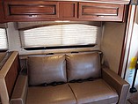2015 Fleetwood Bounder Classic Photo #9