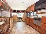 2011 Fleetwood Bounder Classic Photo #5