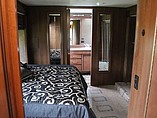 2014 Fleetwood Bounder Classic Photo #70