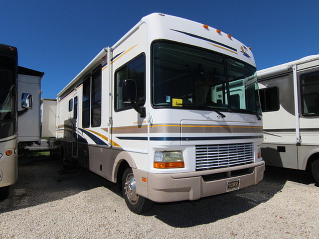 02 Fleetwood Bounder