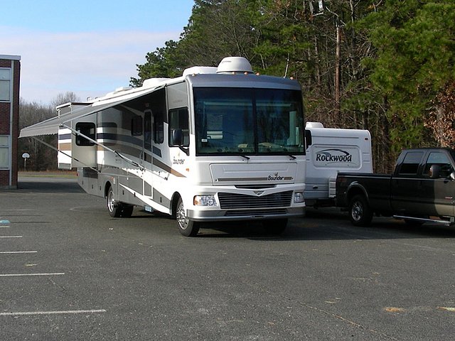 2006 Fleetwood Bounder Photo