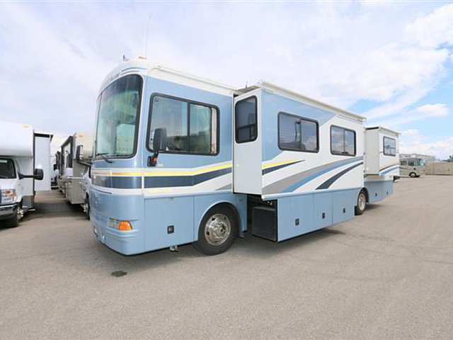 04 Fleetwood Bounder