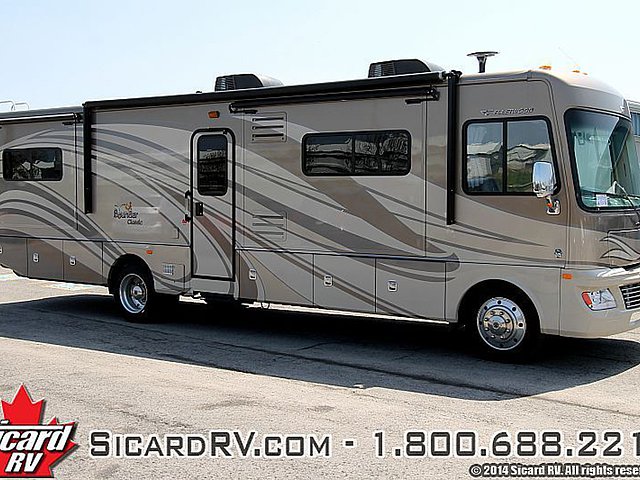 2015 Fleetwood Bounder Classic Photo